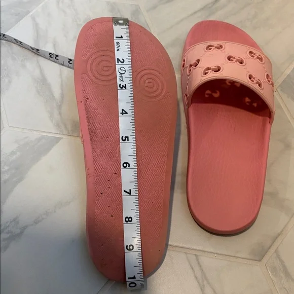 Authentic Womens Light Pink Rubber Gucci GG Slides - good used condition sz 38/8 - Picture 9 of 11